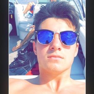 Meet your Posher, Alex